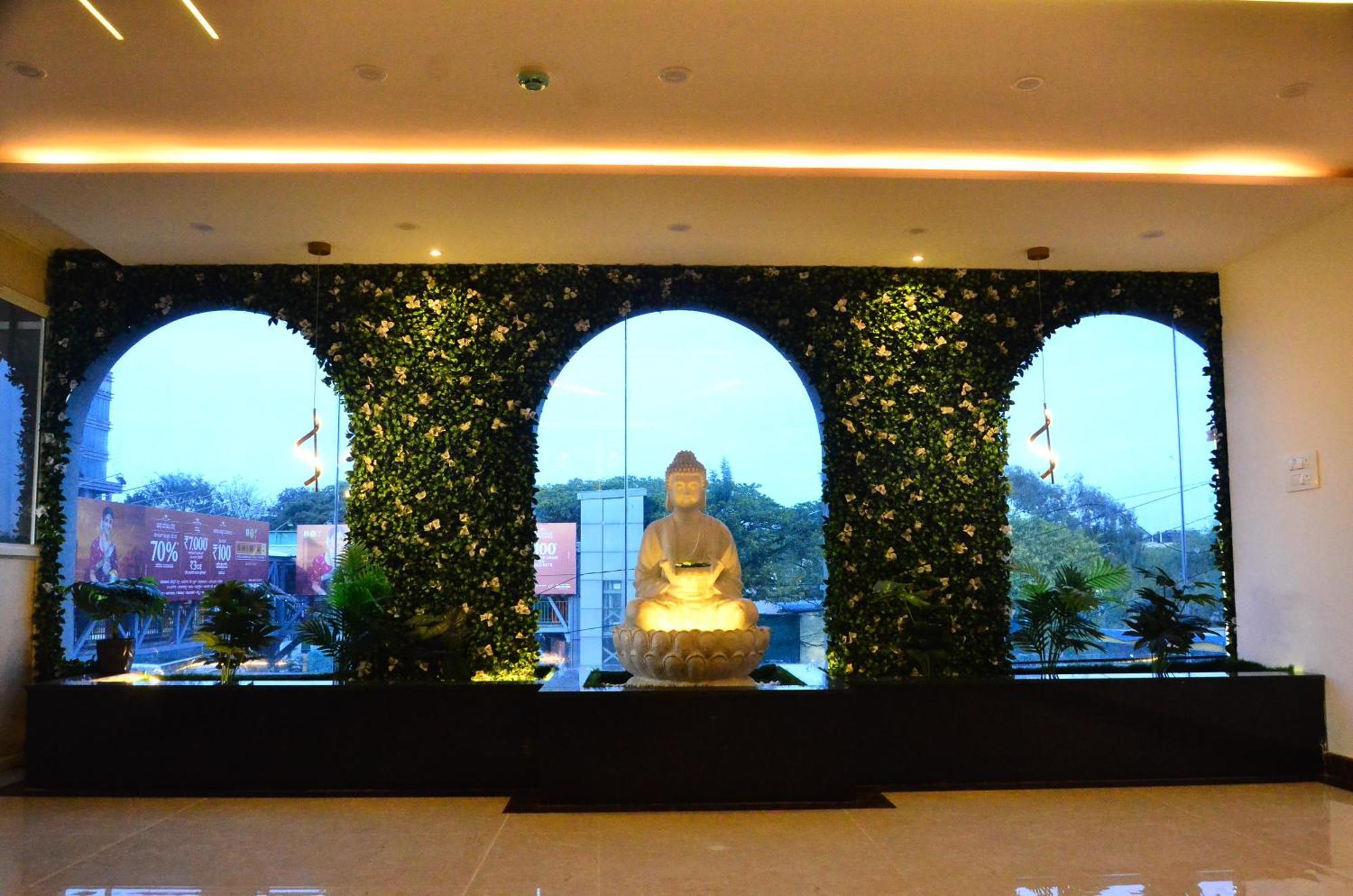 Hotel Eyrie Nest Bangalore Exterior foto